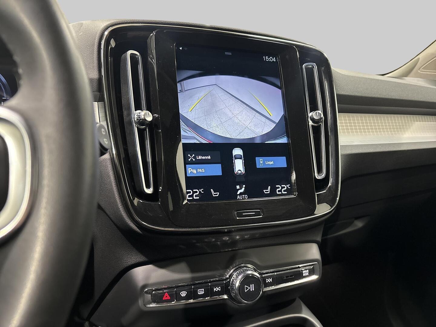 VOLVO XC40 2021