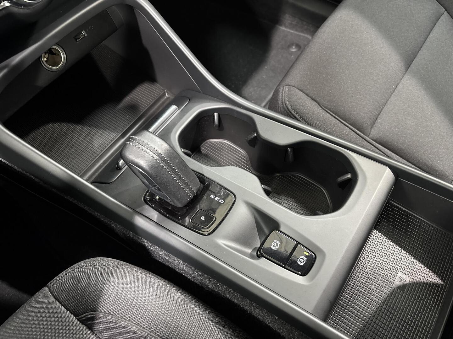 VOLVO XC40 2021