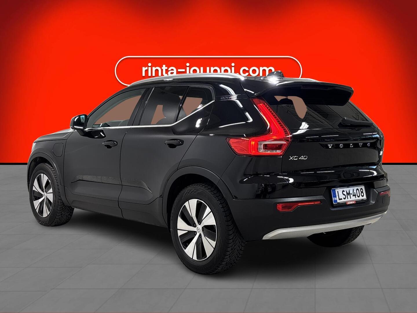 VOLVO XC40 2021