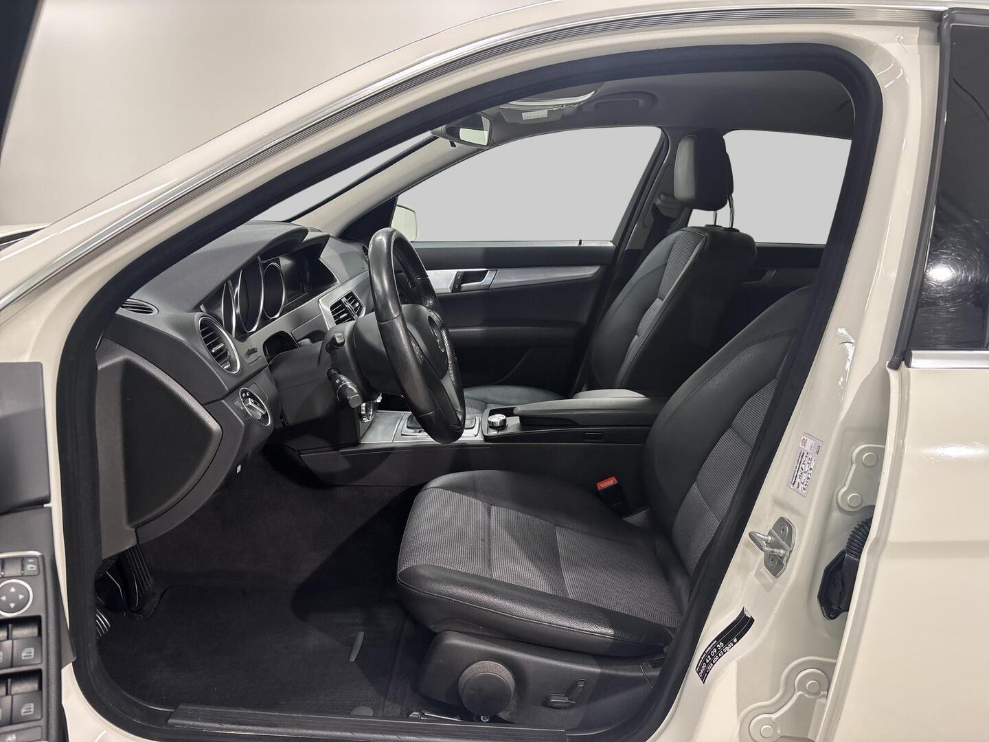 MERCEDES-BENZ C 2011