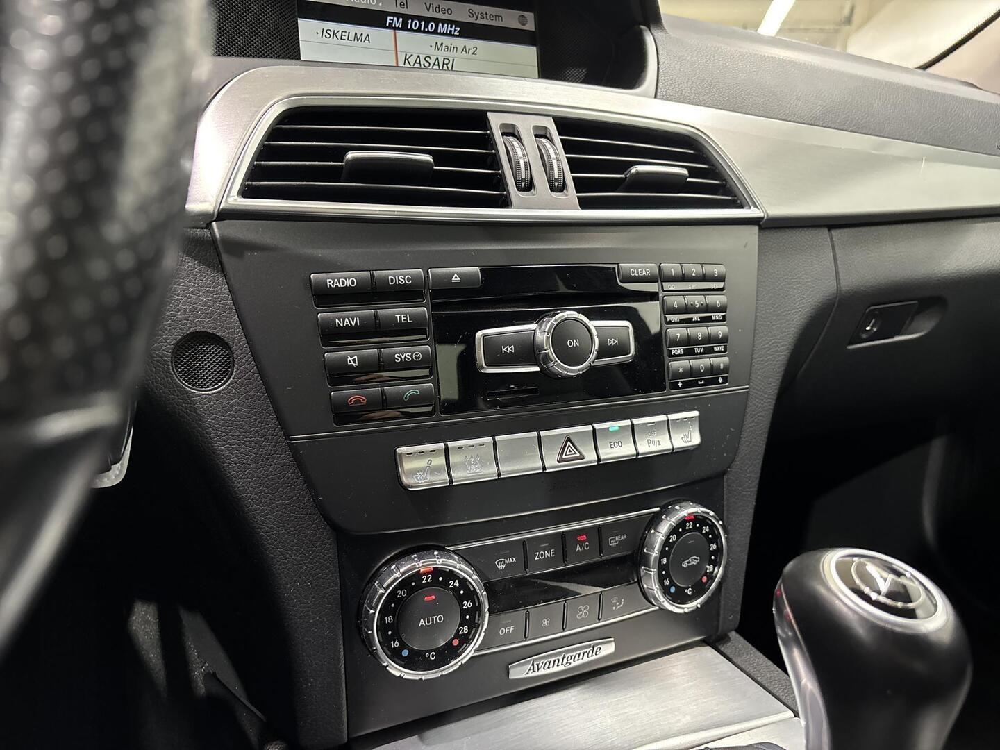 MERCEDES-BENZ C 2011
