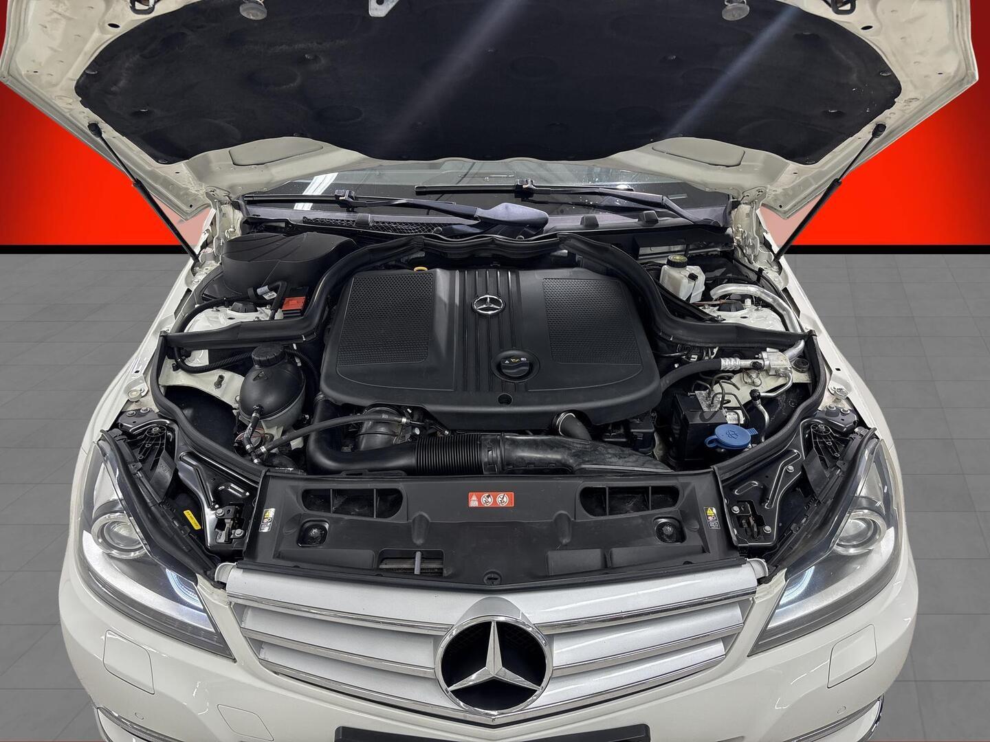 MERCEDES-BENZ C 2011
