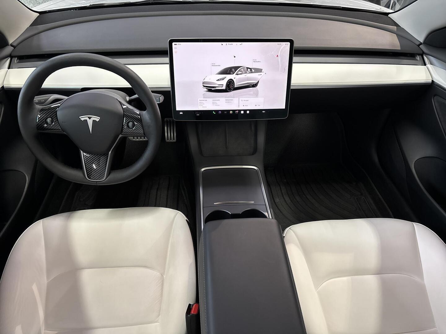 TESLA MODEL 3 2022
