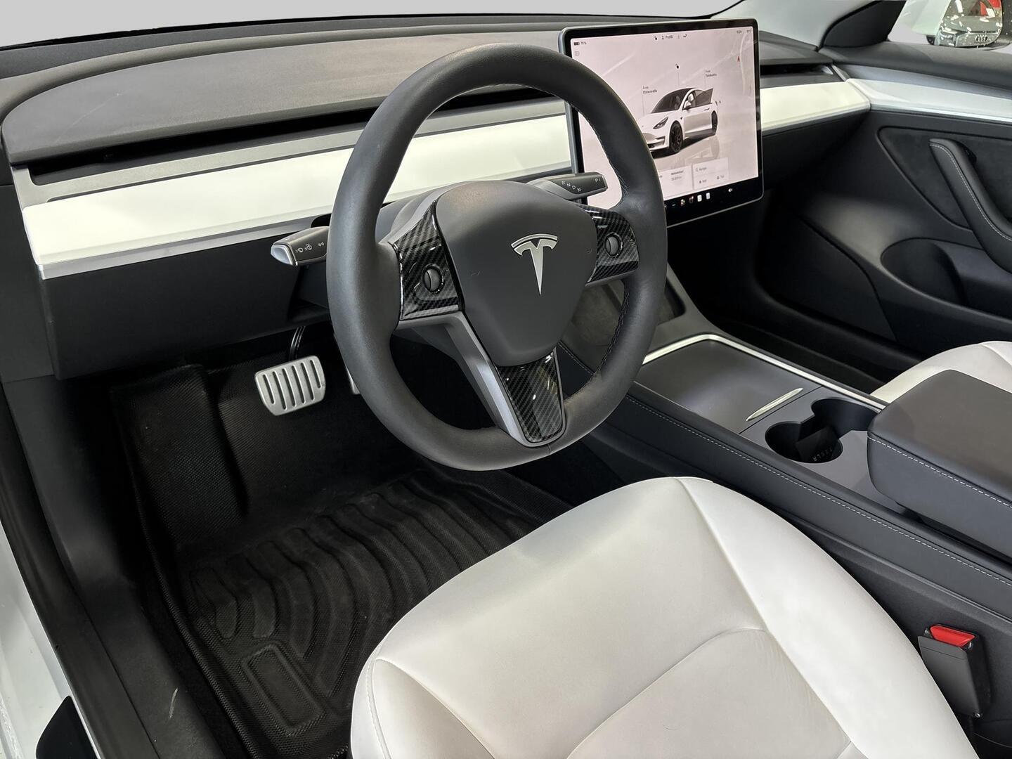 TESLA MODEL 3 2022