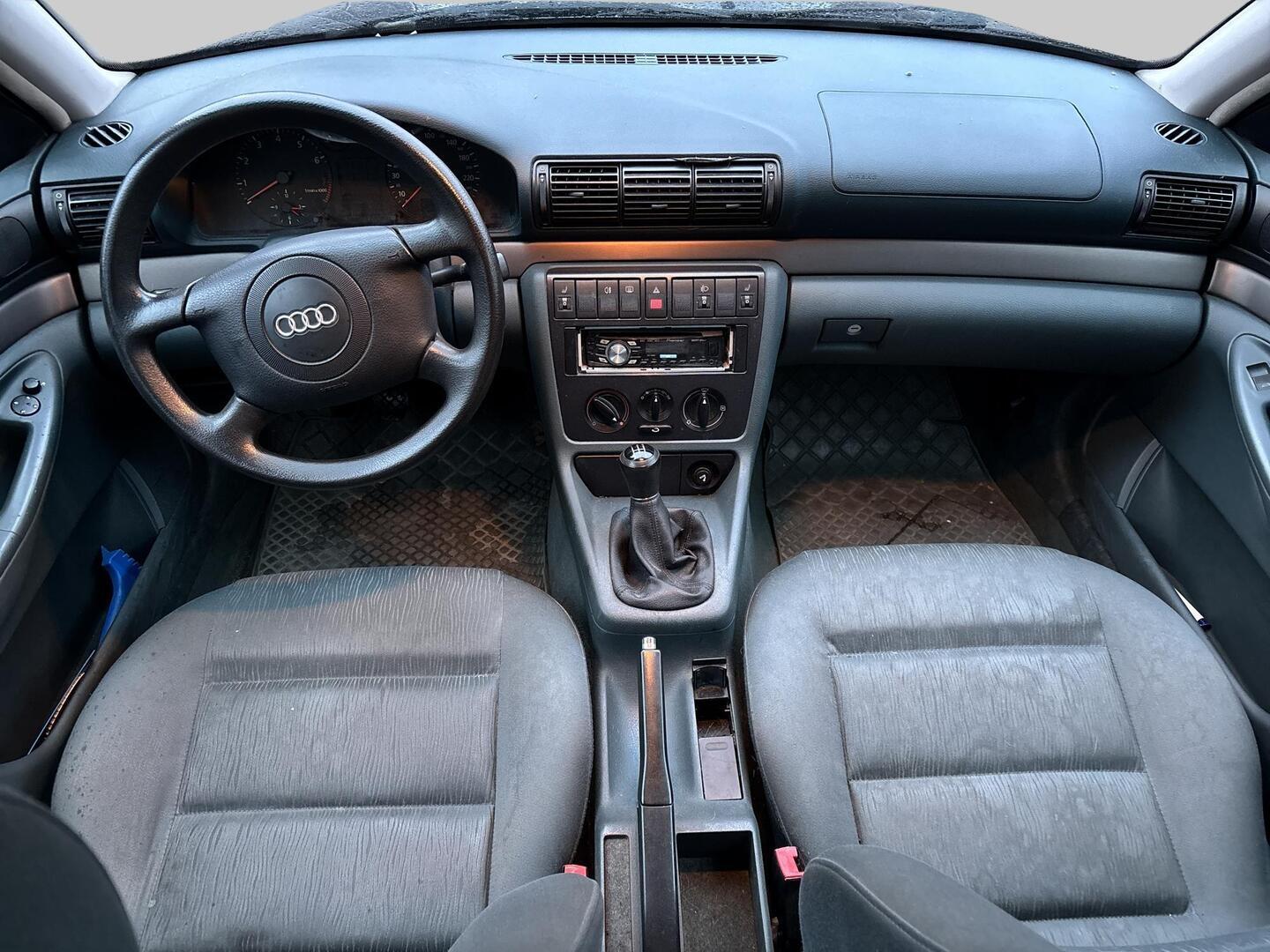 AUDI A4 1998