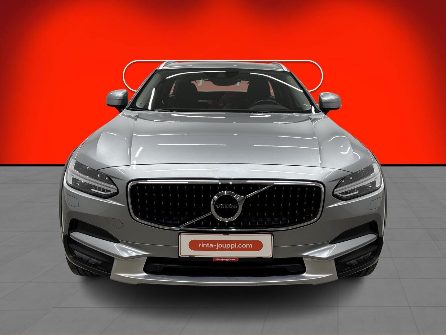 VOLVO V90 CROSS COUNTRY 2018