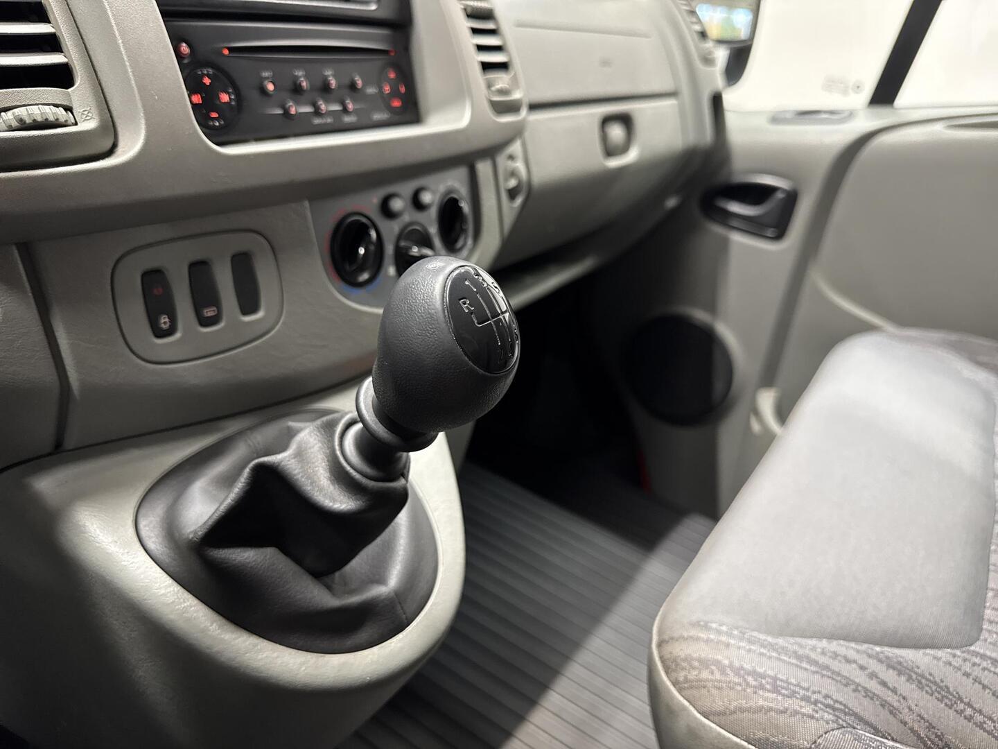 NISSAN Primastar 2010