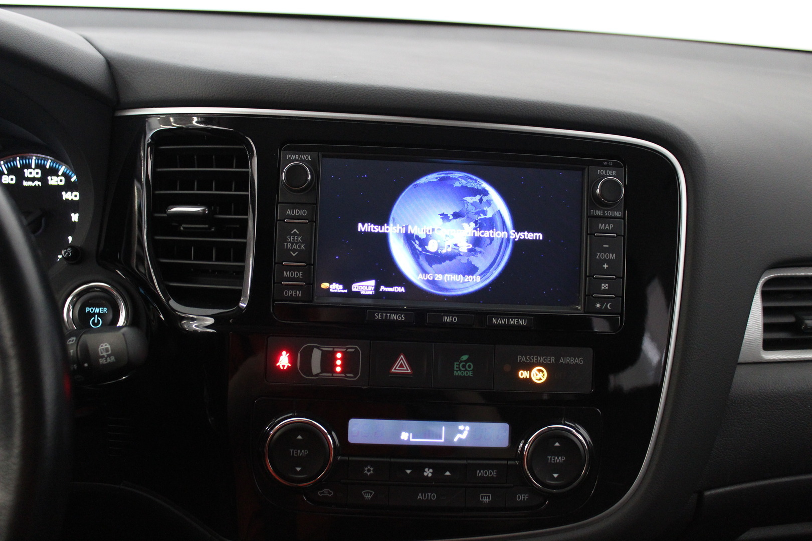 MITSUBISHI OUTLANDER PHEV 2015