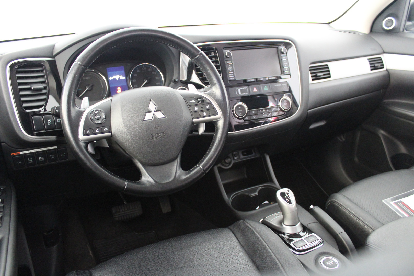 MITSUBISHI OUTLANDER PHEV 2015