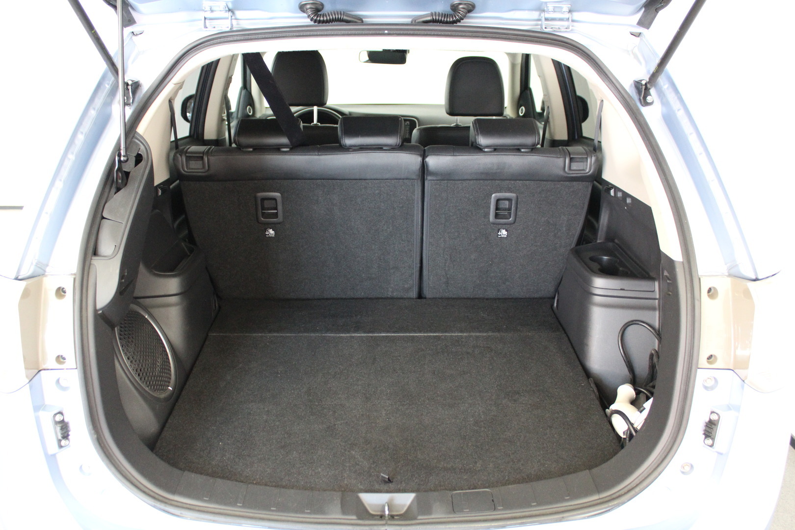 MITSUBISHI OUTLANDER PHEV 2015