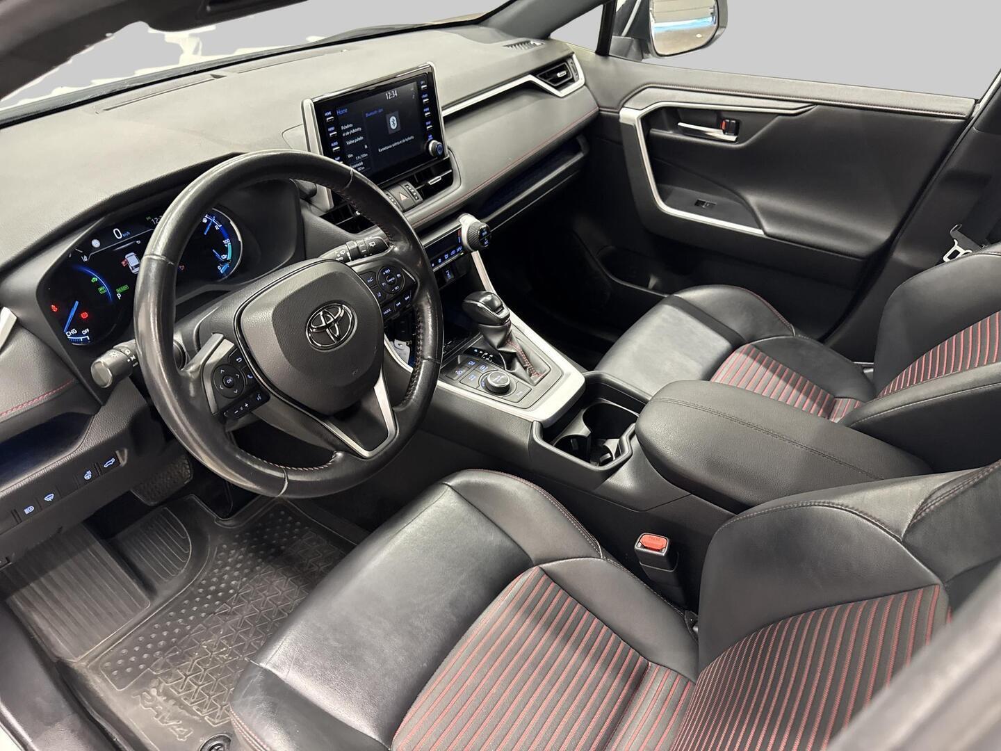 TOYOTA RAV4 PLUG-IN 2021