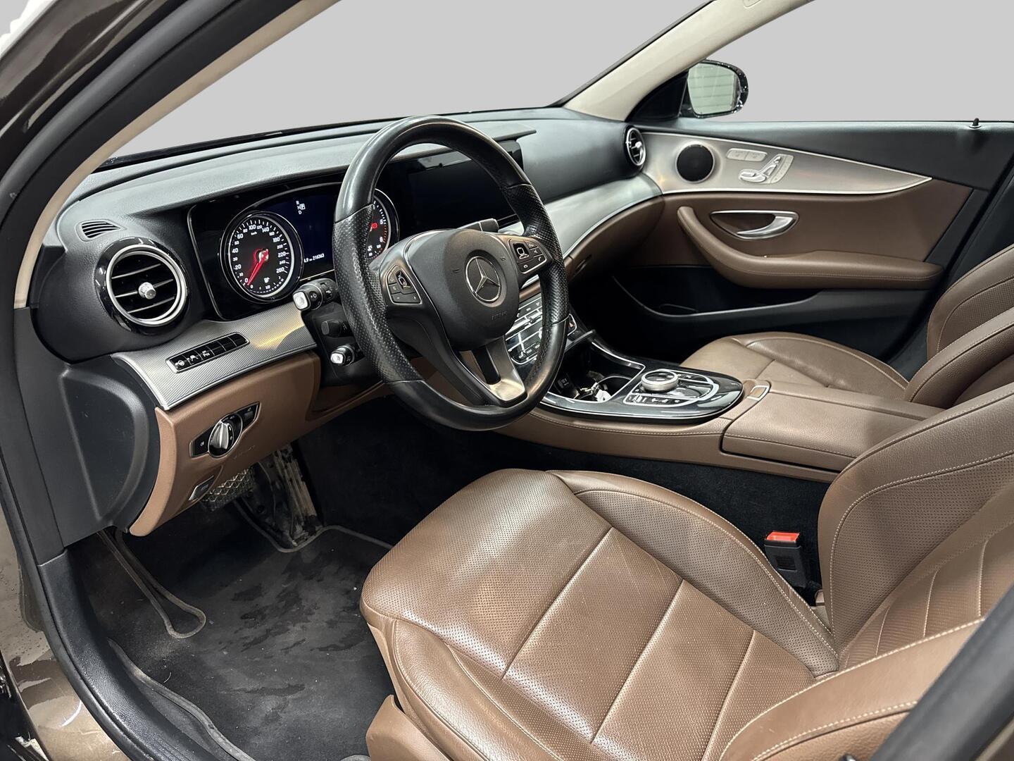 MERCEDES-BENZ E 2017