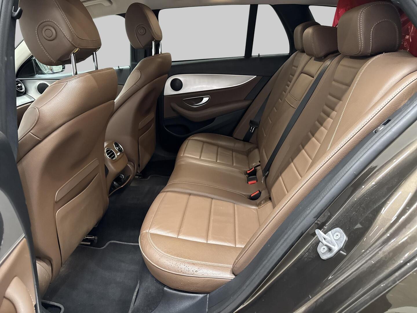 MERCEDES-BENZ E 2017