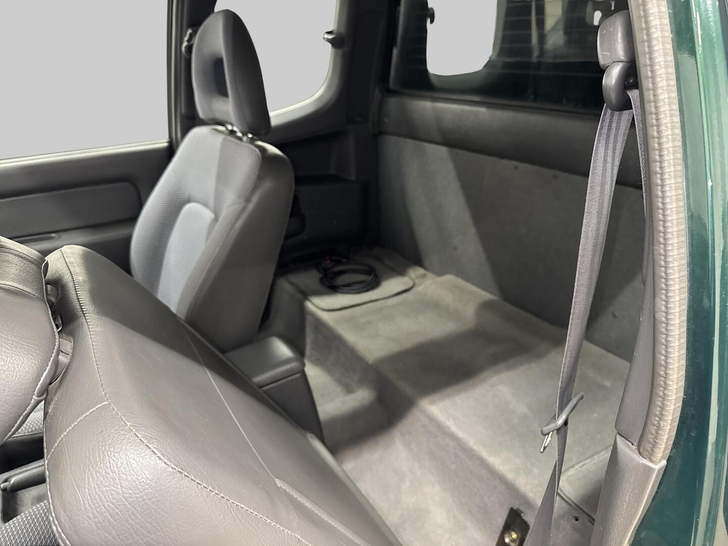 MITSUBISHI L200 2002