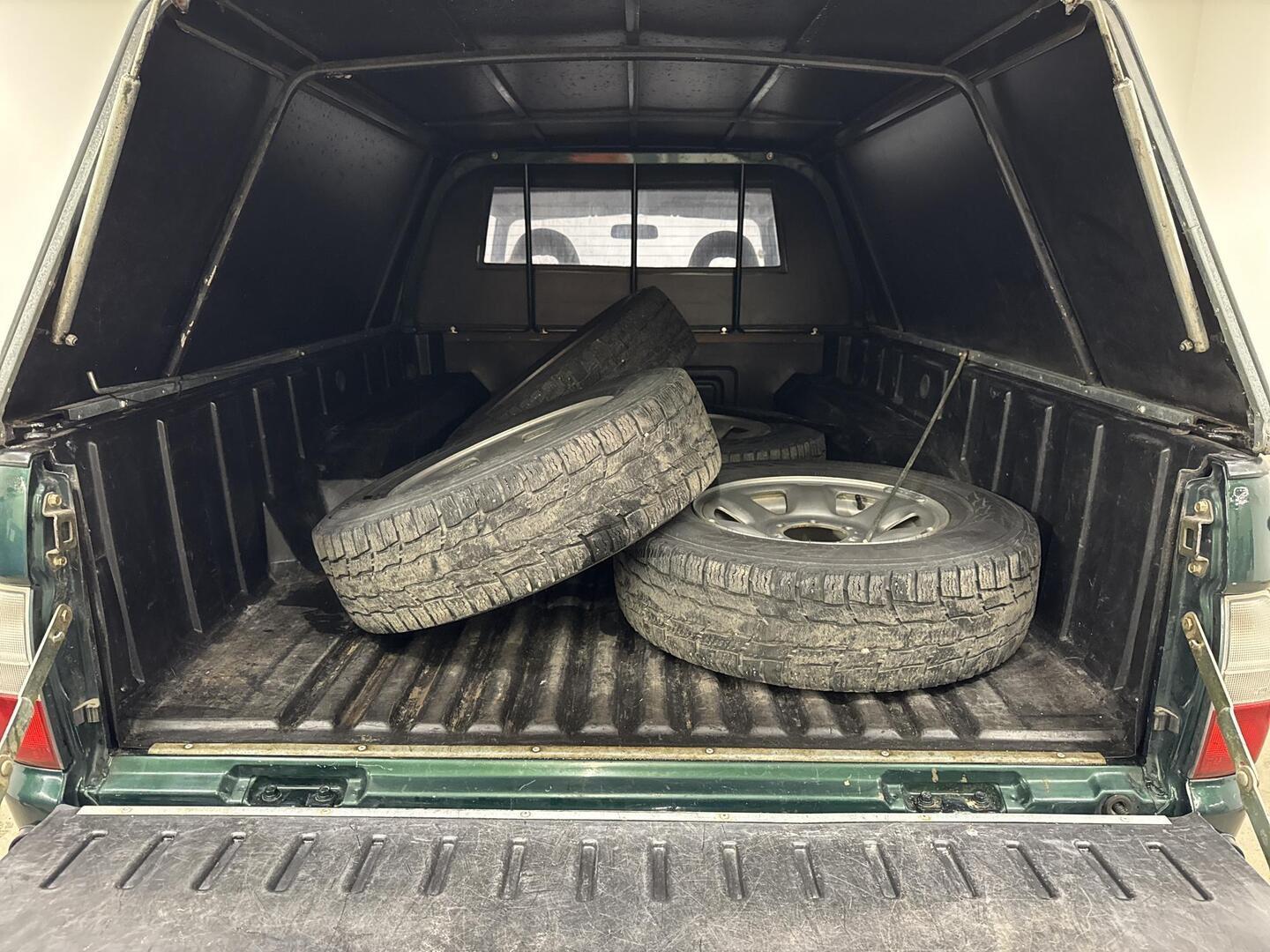 MITSUBISHI L200 2002