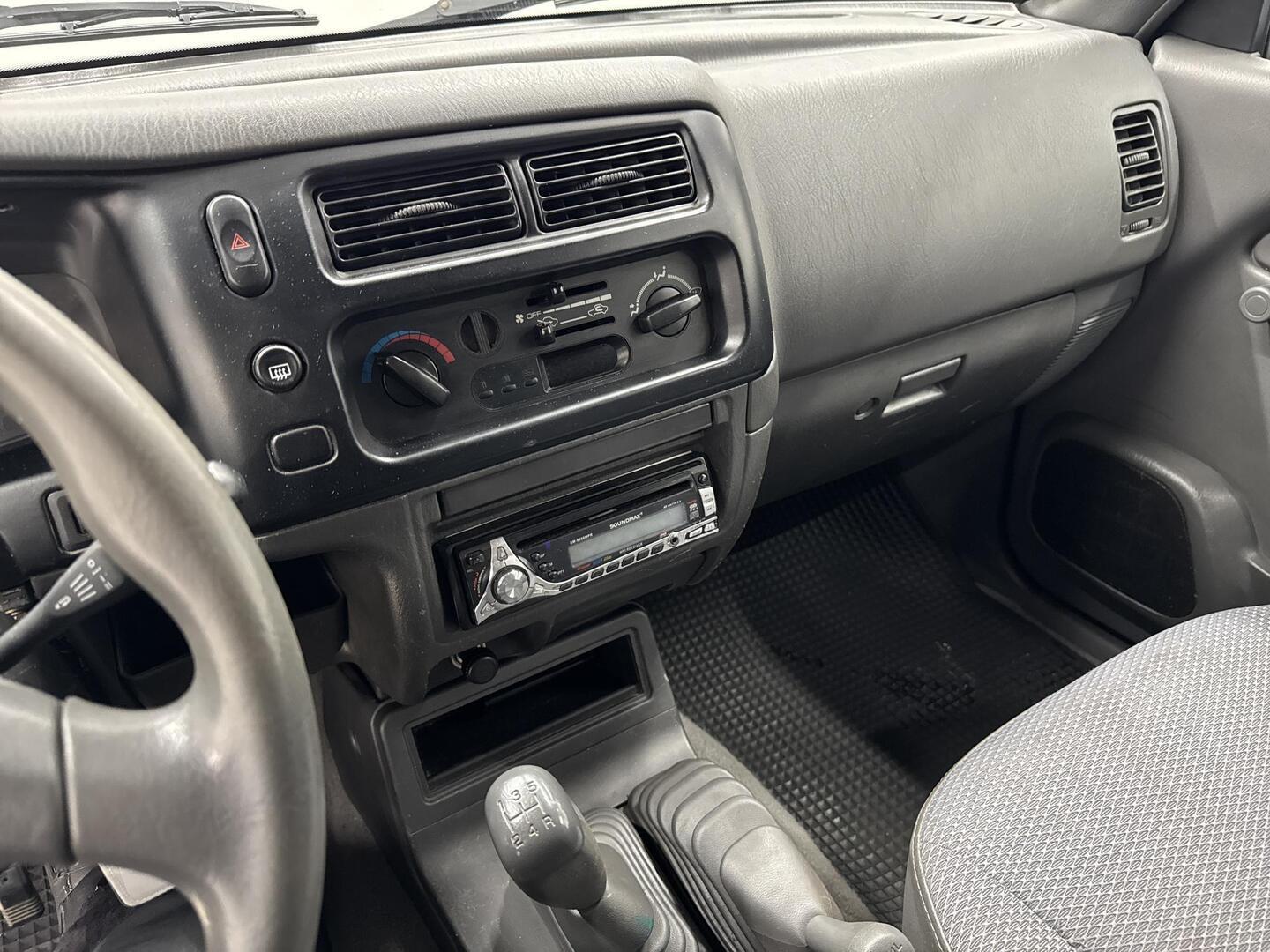 MITSUBISHI L200 2002