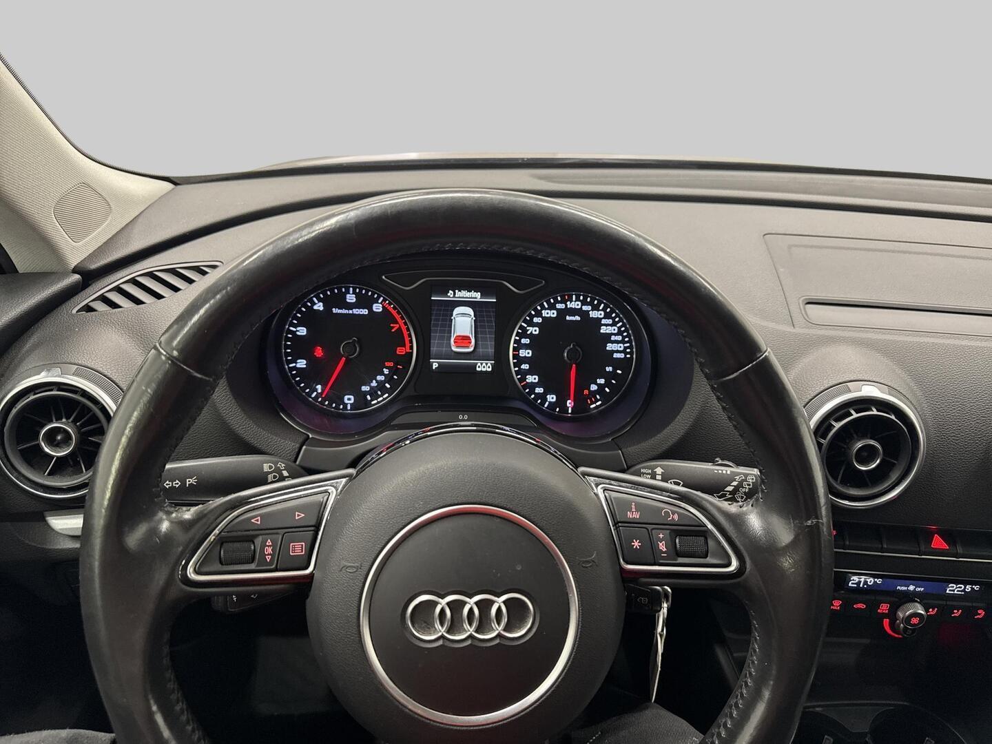 AUDI A3 2015