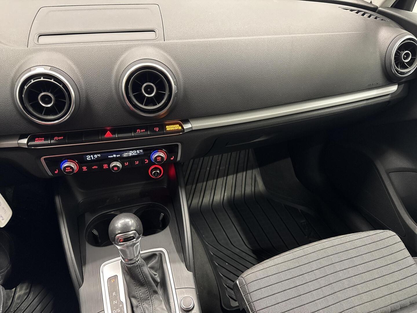 AUDI A3 2015