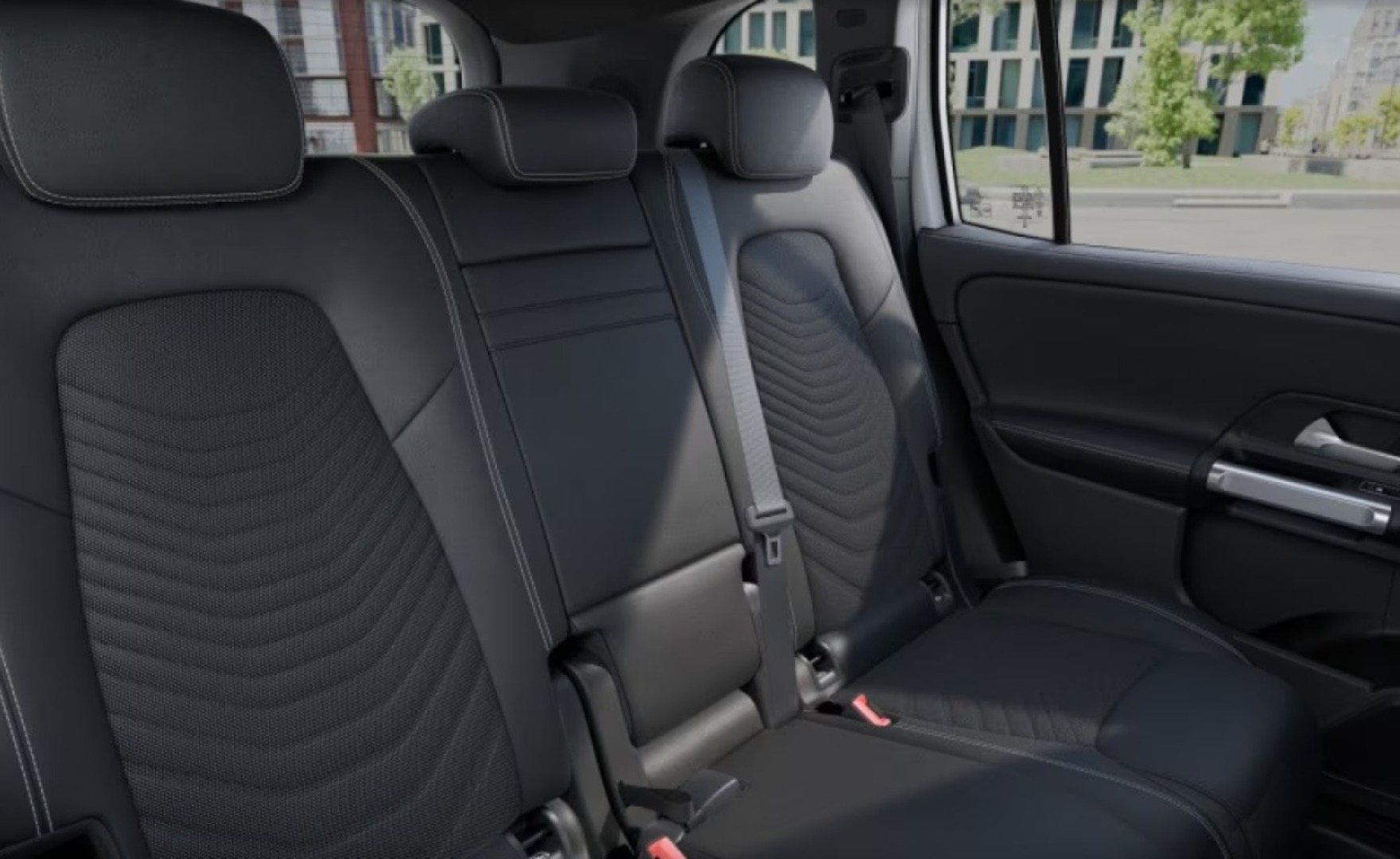 MERCEDES-BENZ EQB 2024
