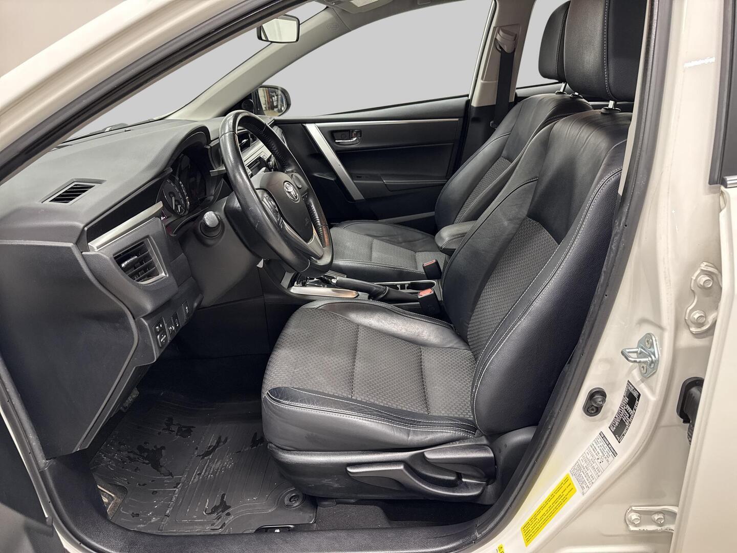 TOYOTA Corolla 2014