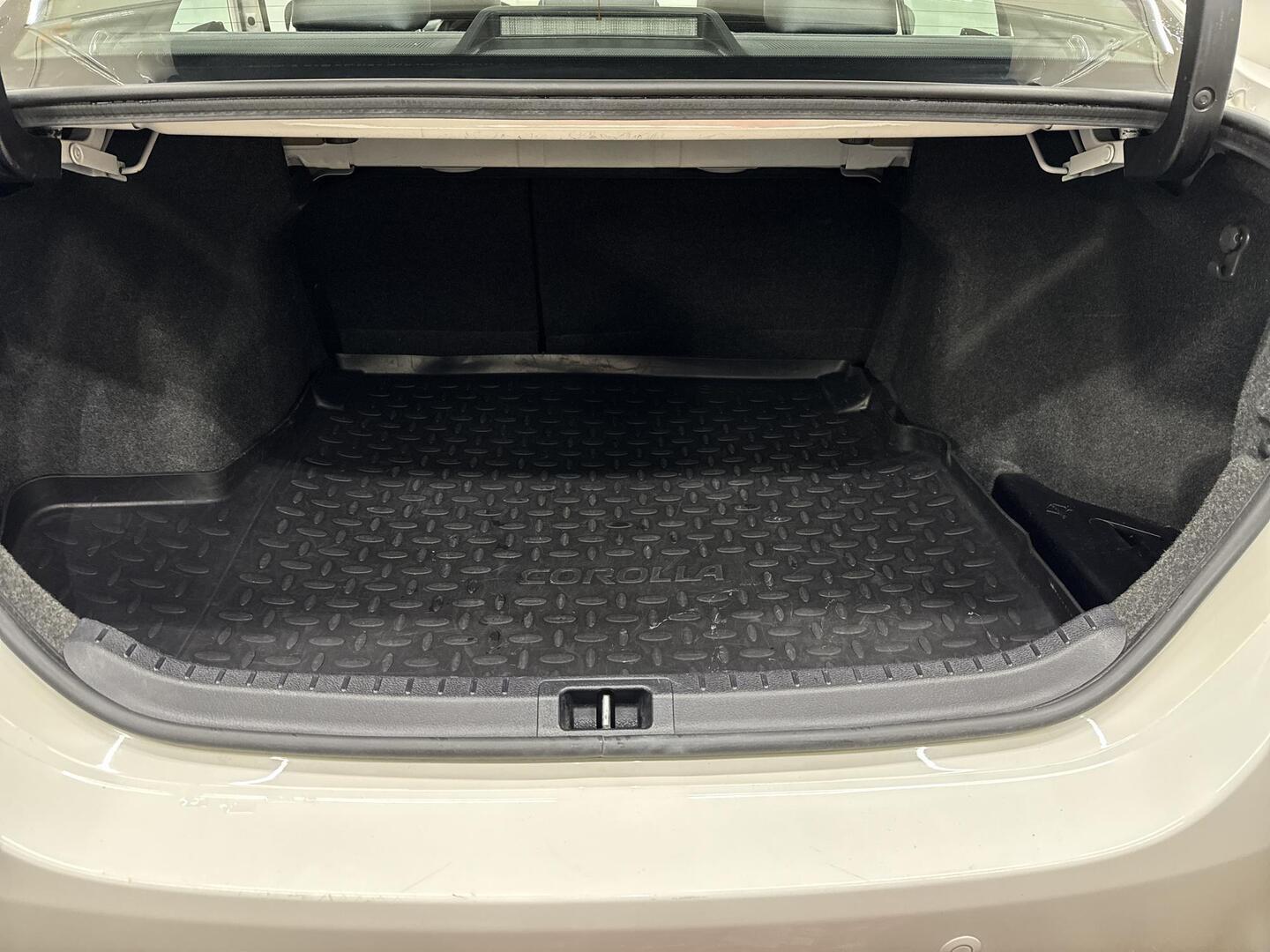 TOYOTA Corolla 2014