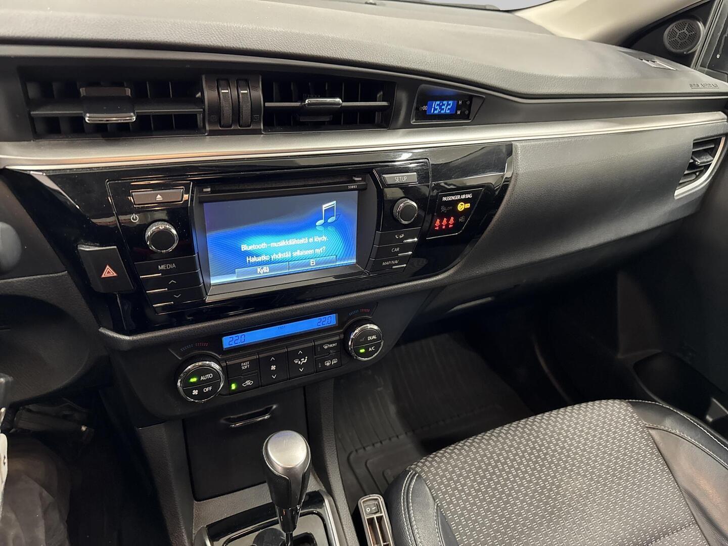 TOYOTA Corolla 2014