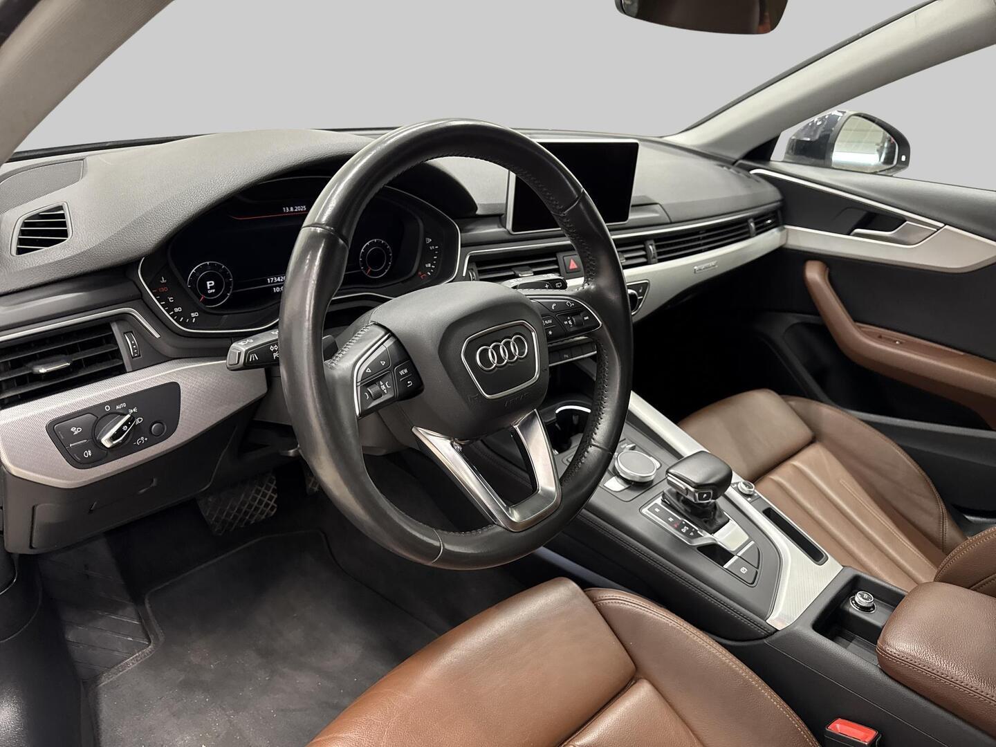 AUDI A4 2016