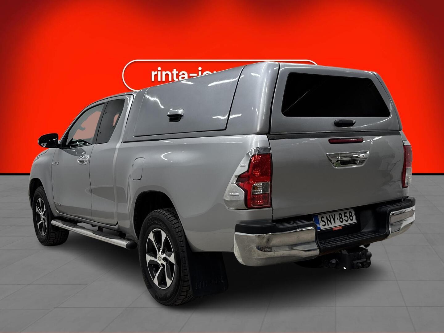 TOYOTA Hilux 2016