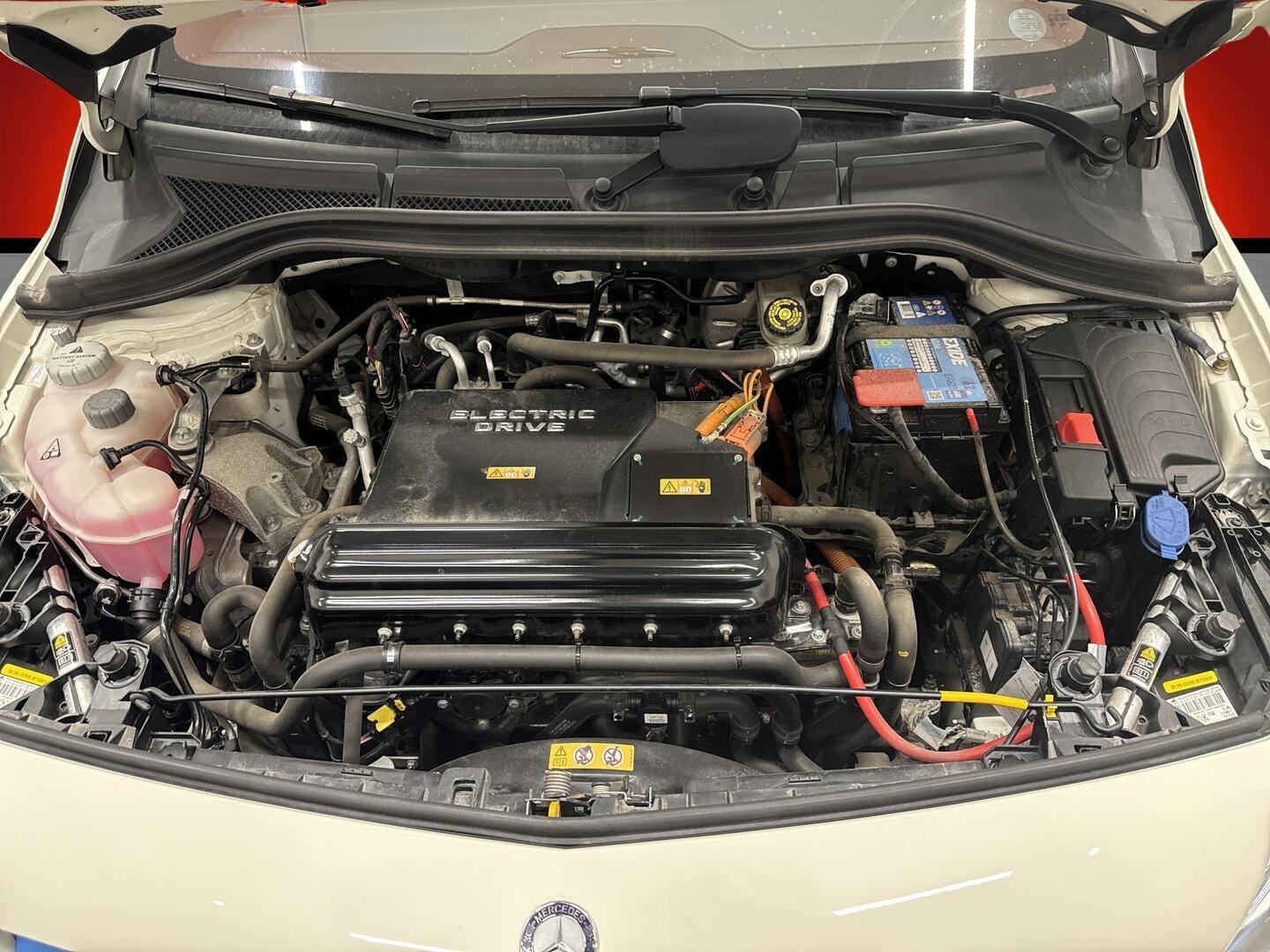 MERCEDES-BENZ B 2018