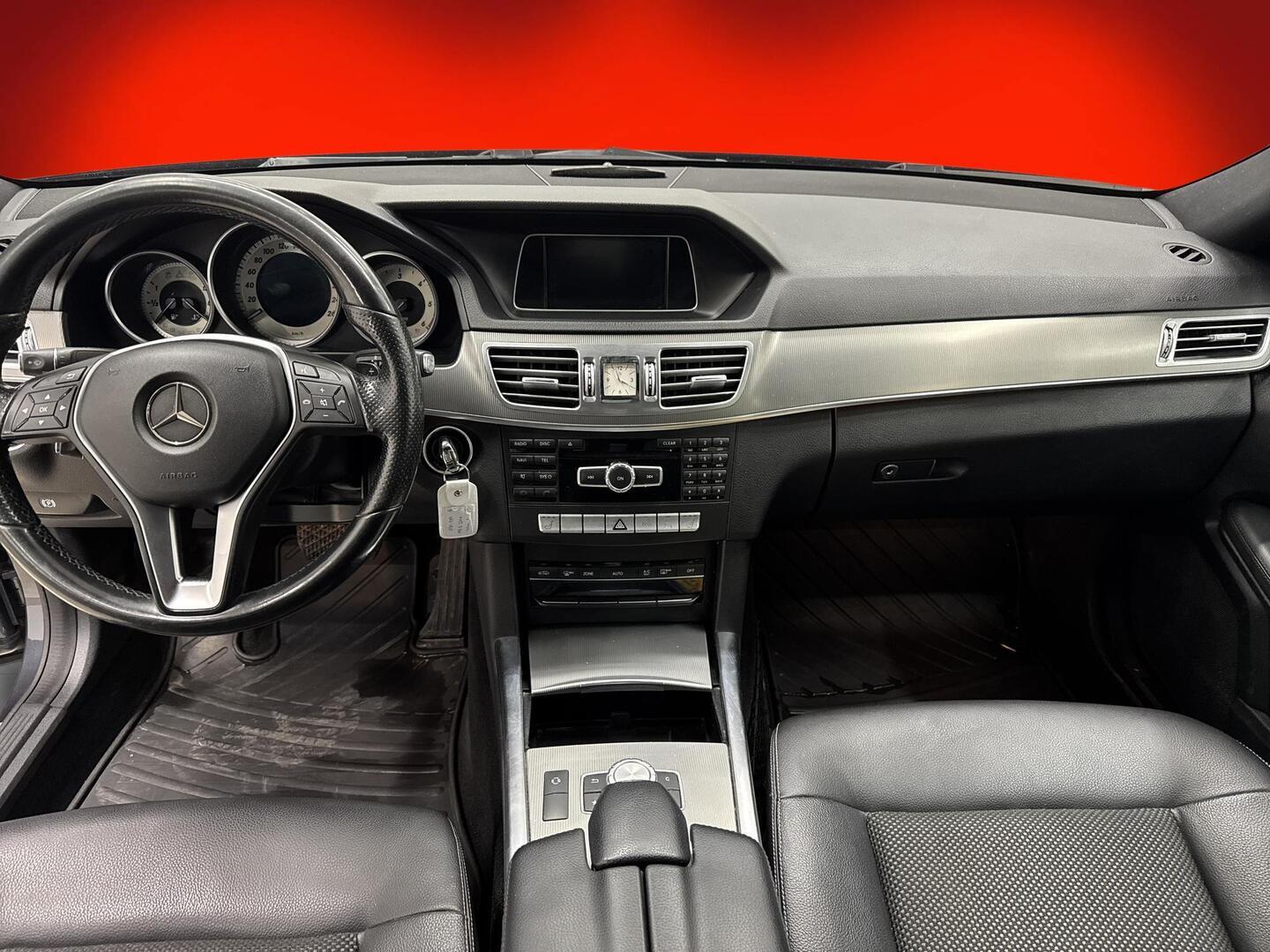 MERCEDES-BENZ E 2015