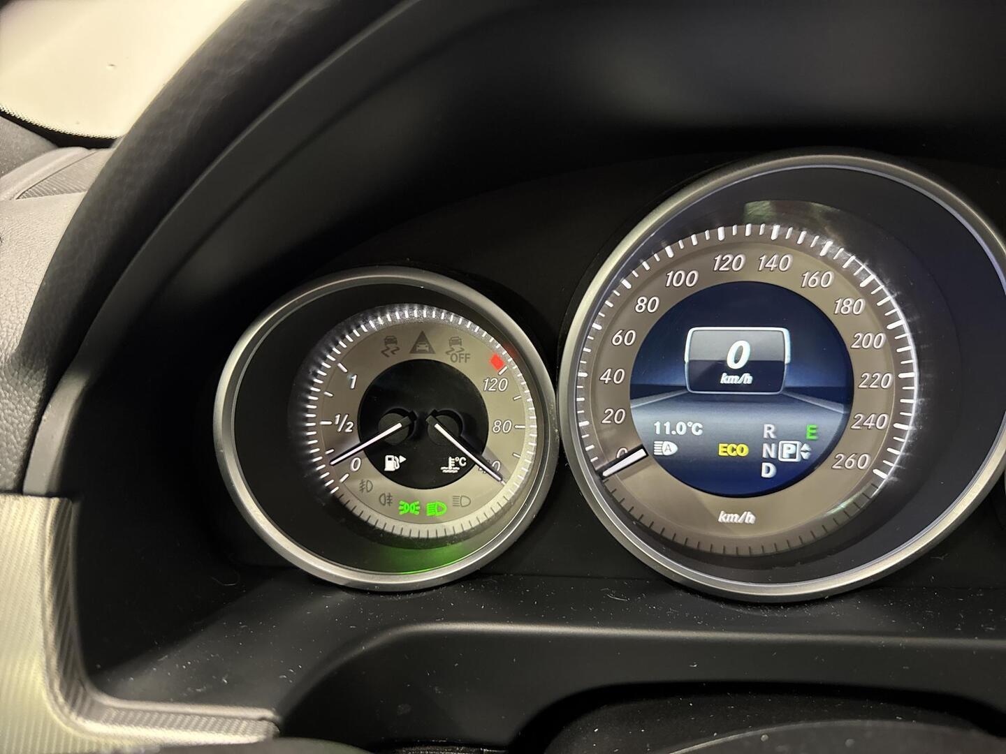 MERCEDES-BENZ E 2015