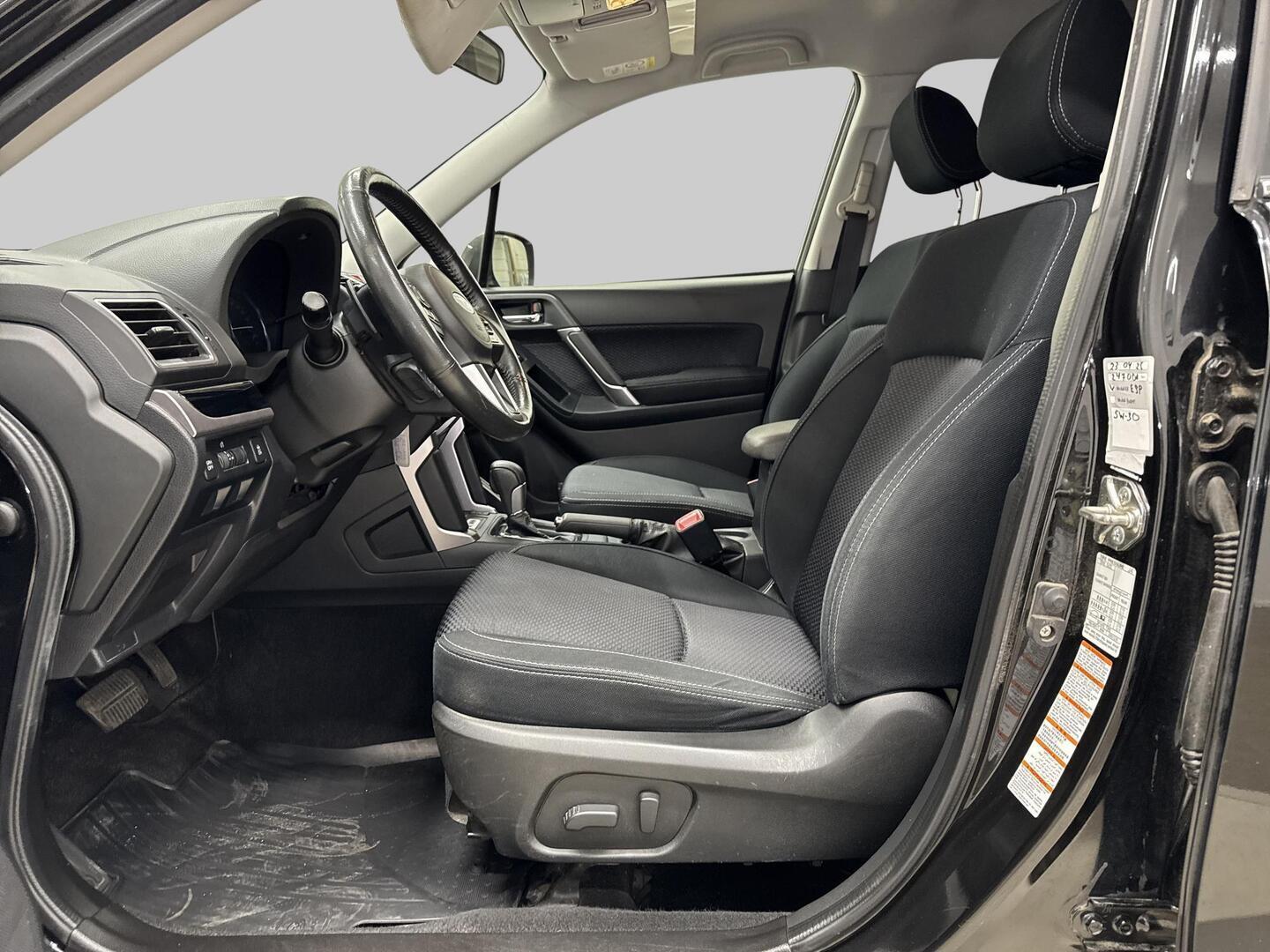 SUBARU Forester 2016