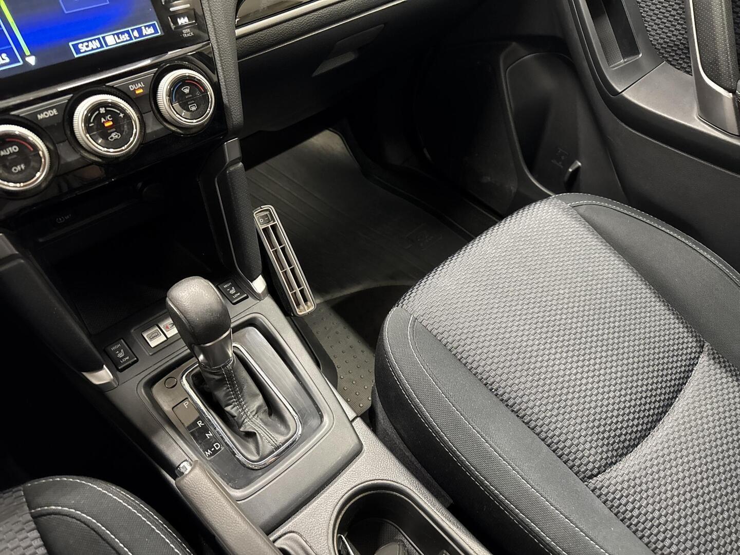 SUBARU Forester 2016