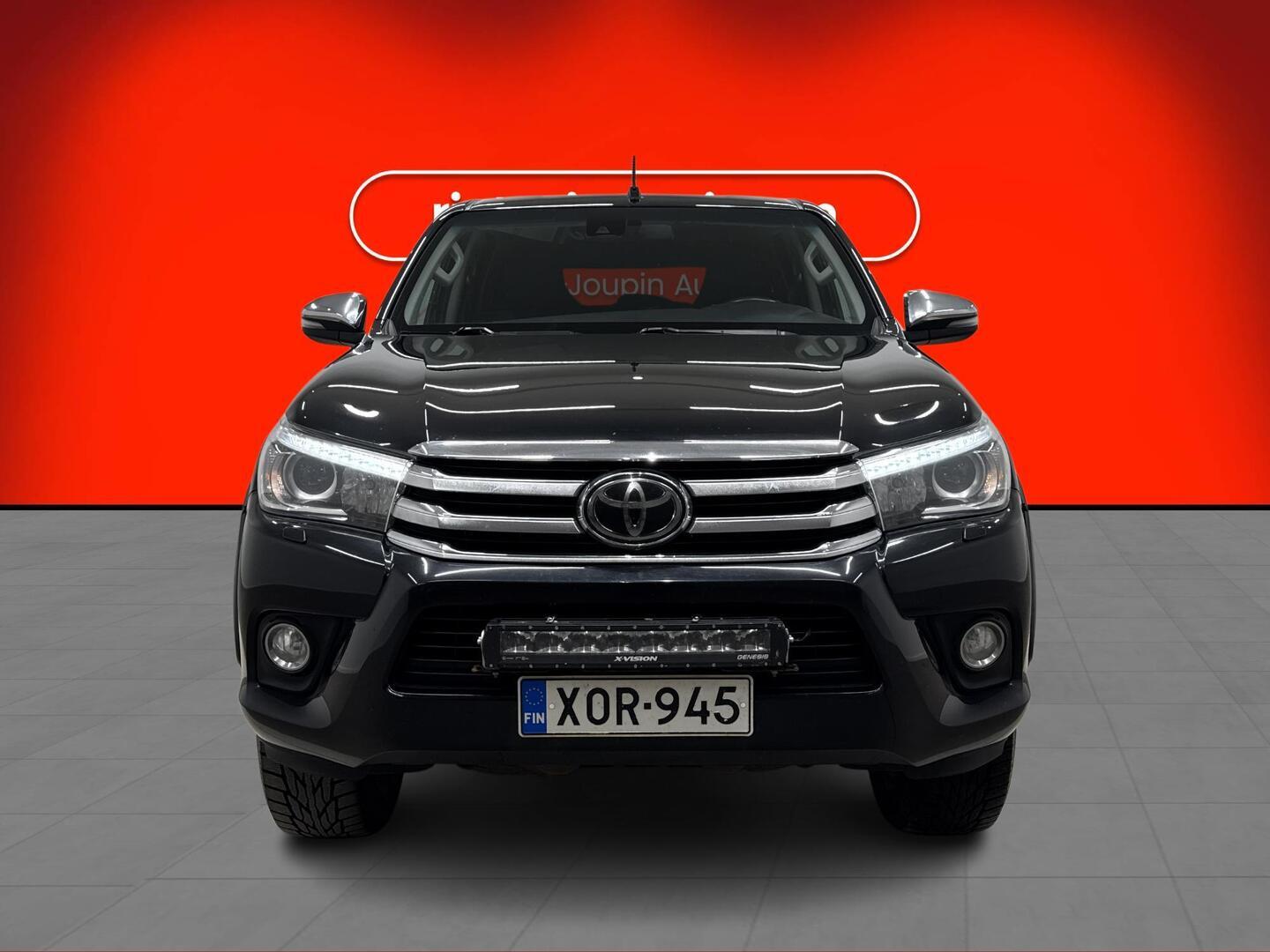 TOYOTA Hilux 2018