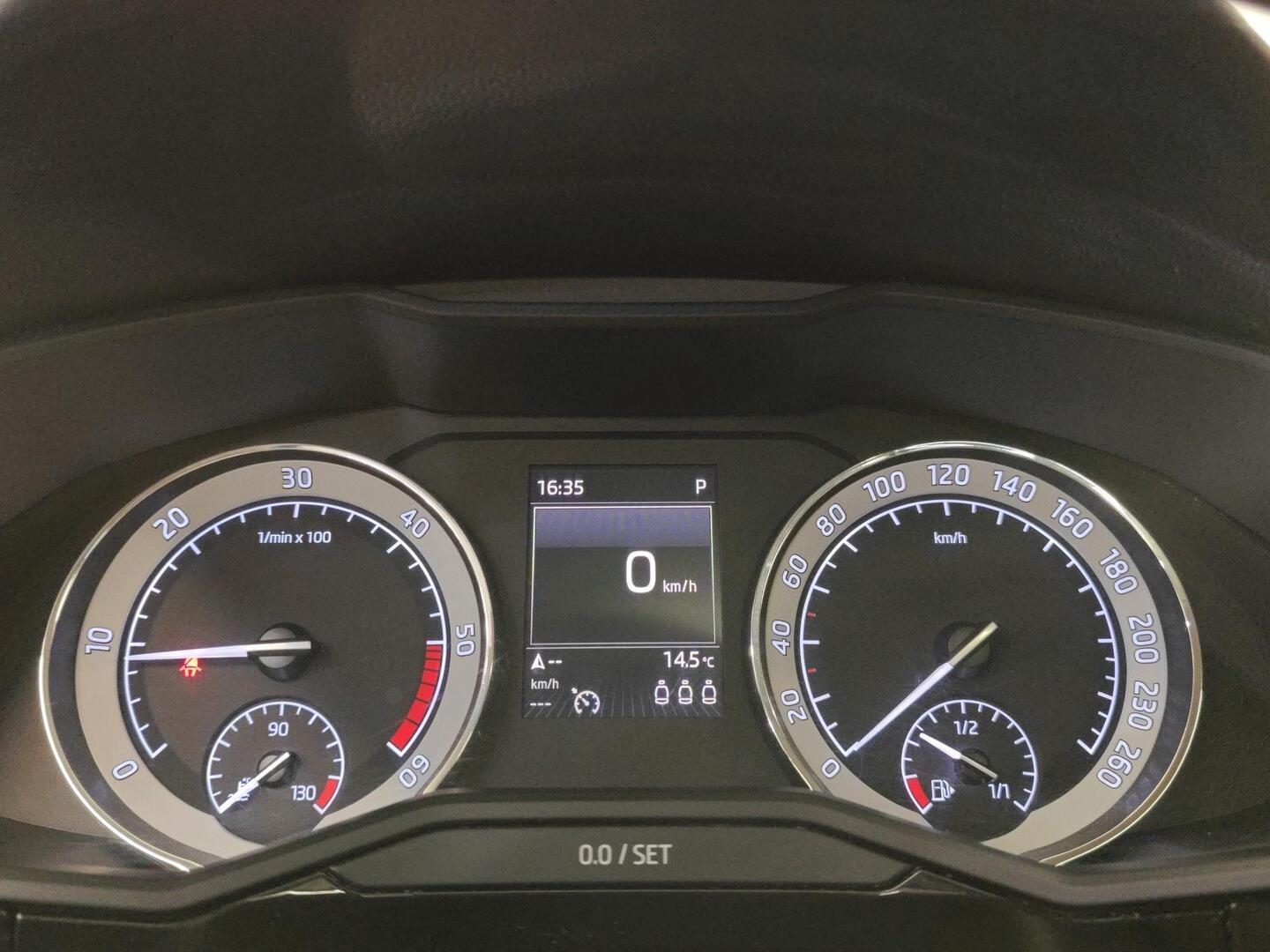 SKODA Superb 2017