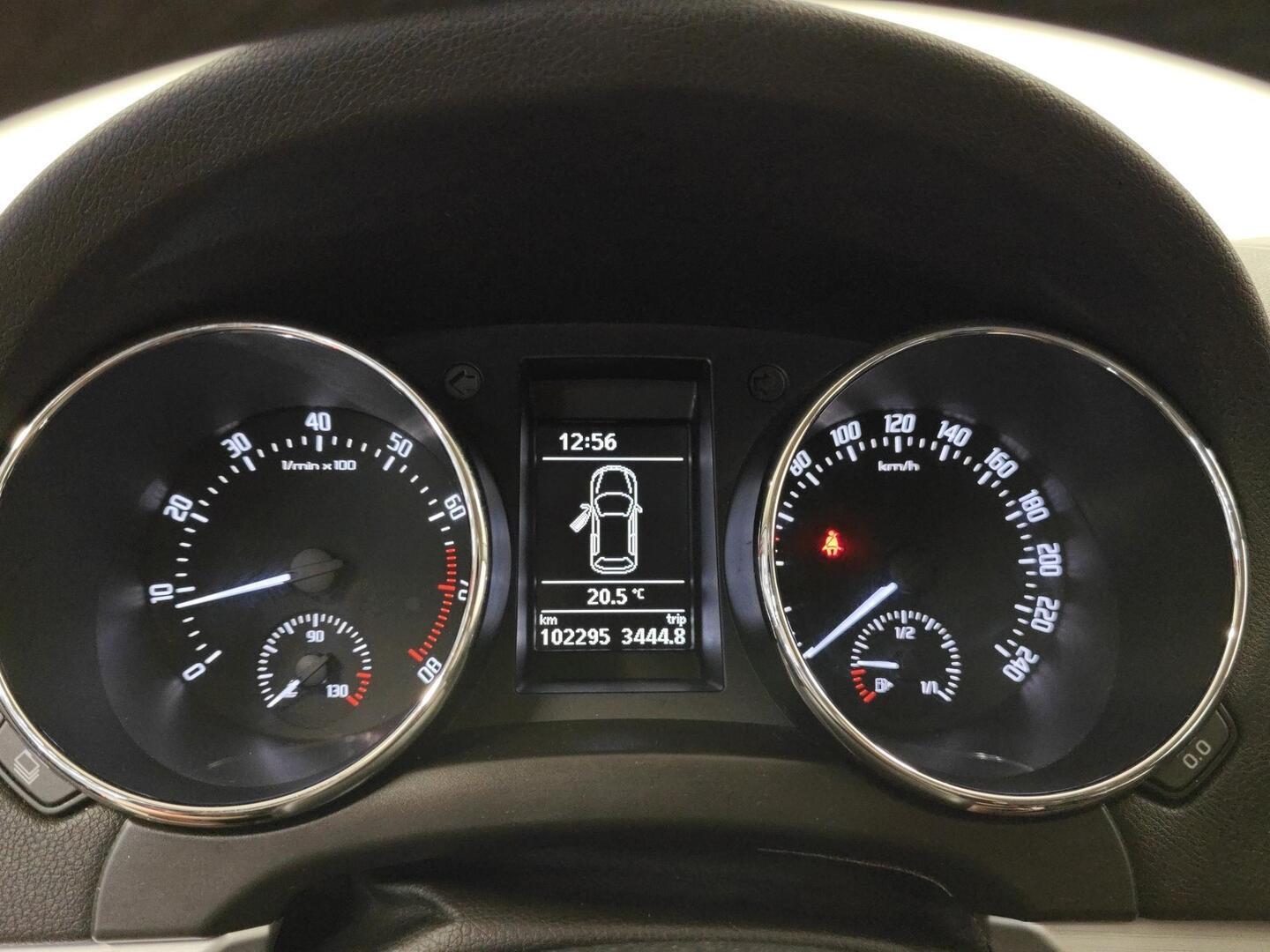 SKODA Yeti 2014