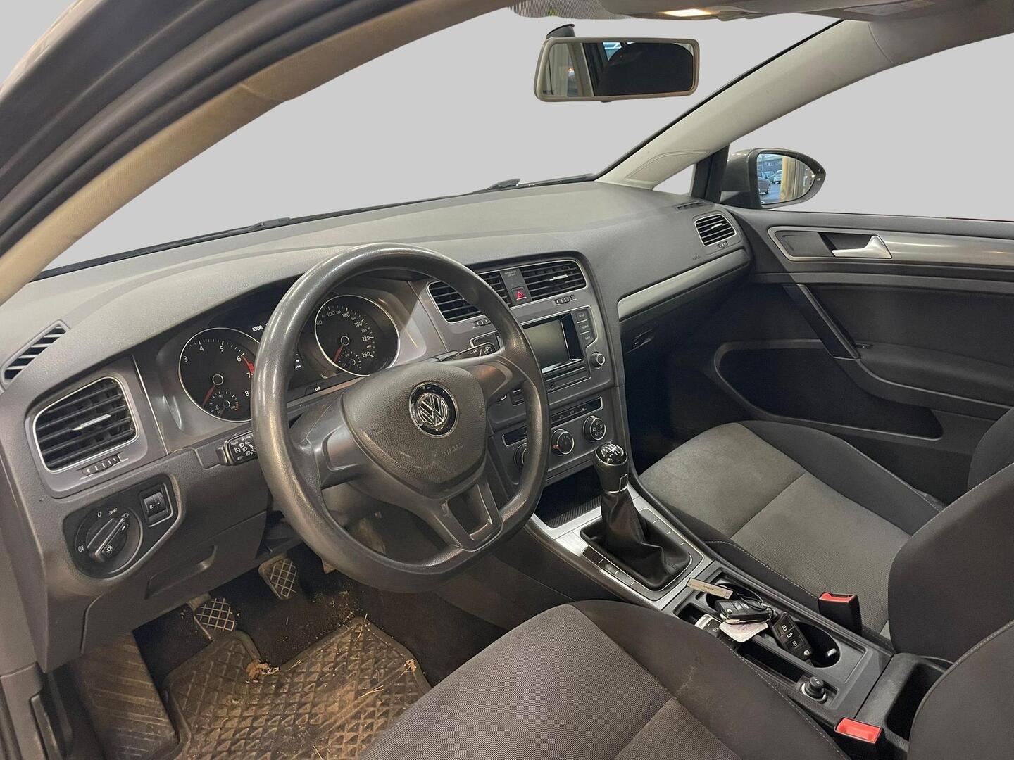 VOLKSWAGEN Golf 2015