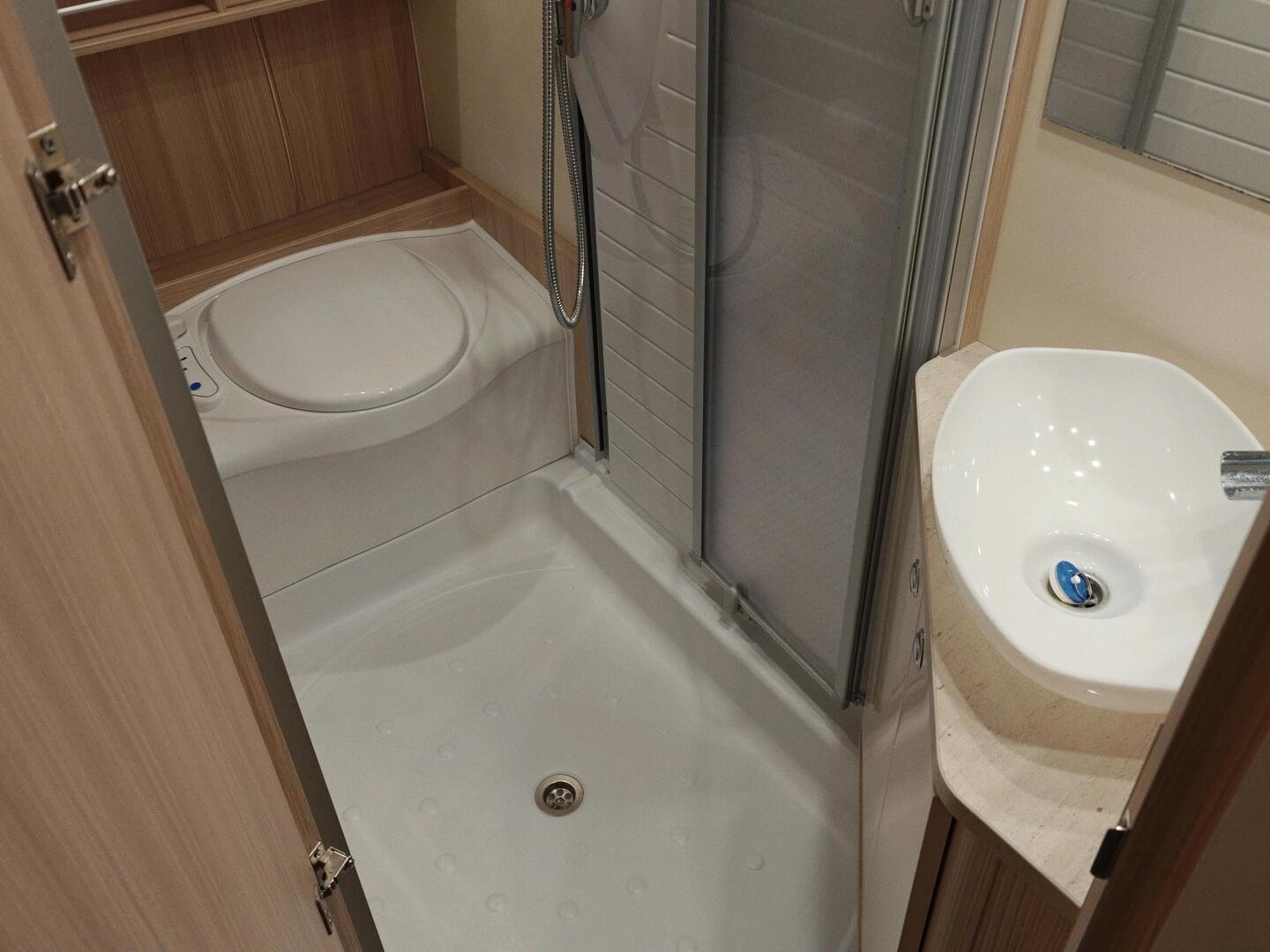 BÜRSTNER NEXXO Time T660 2019