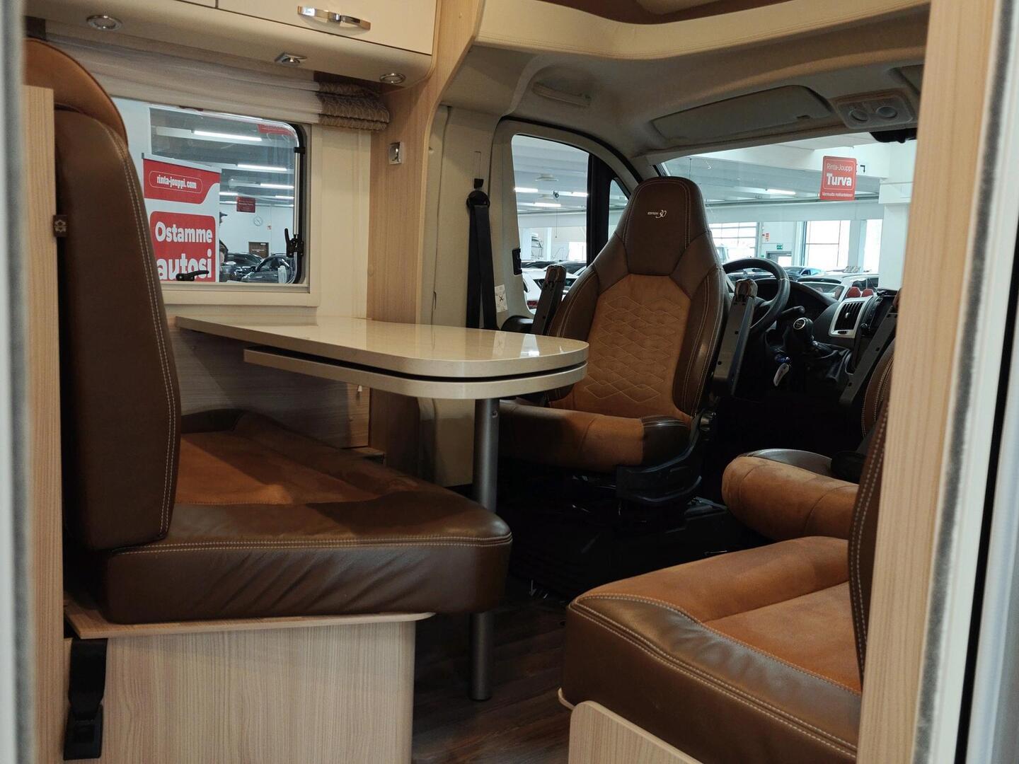 BÜRSTNER NEXXO Time T660 2019