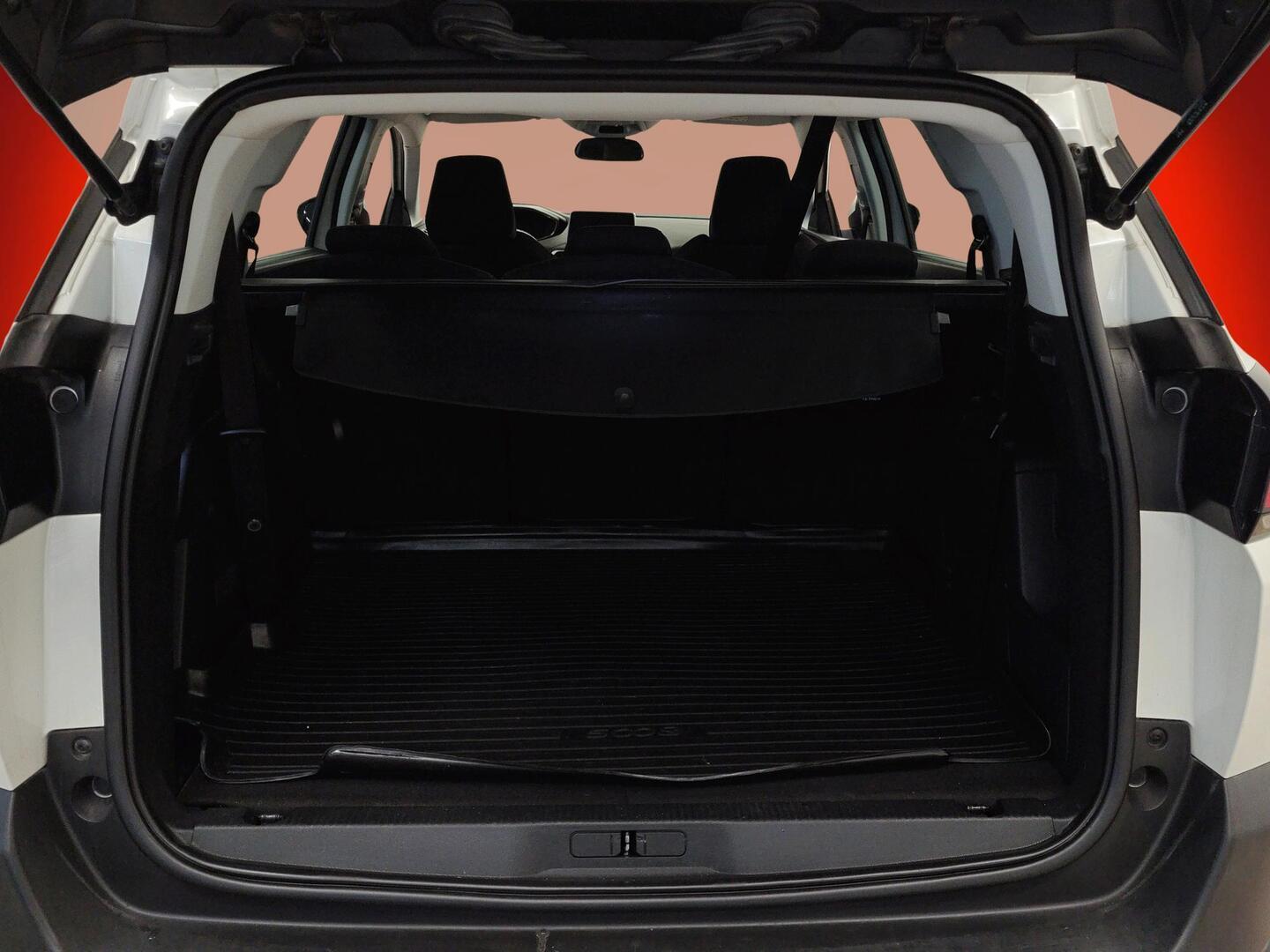 PEUGEOT 5008 2018