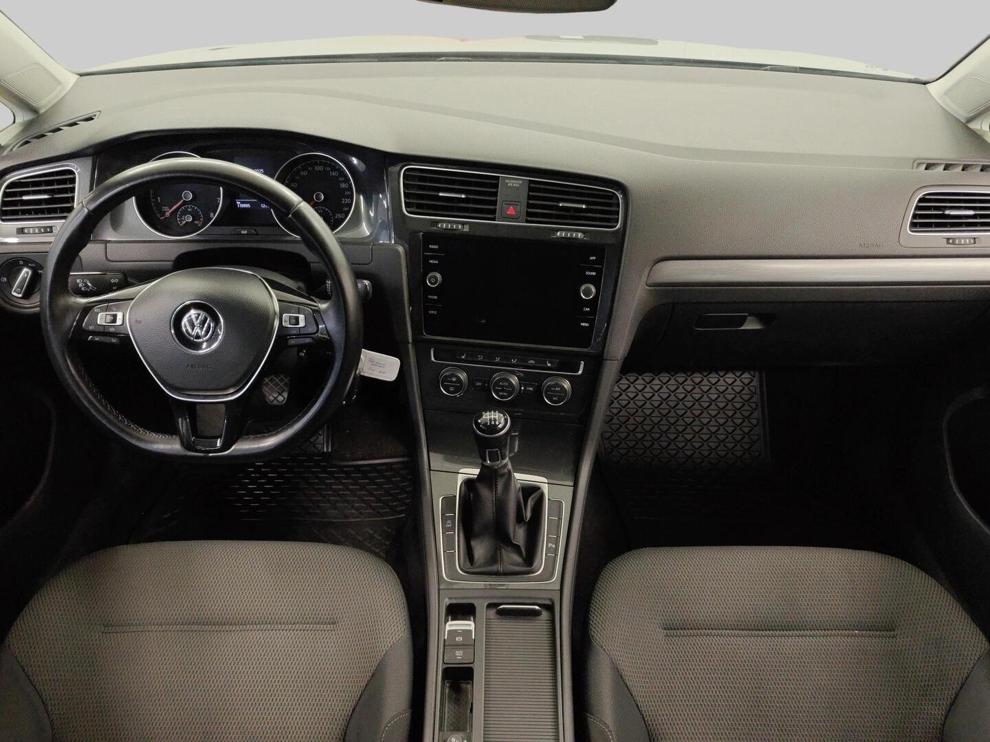 VOLKSWAGEN Golf 2019