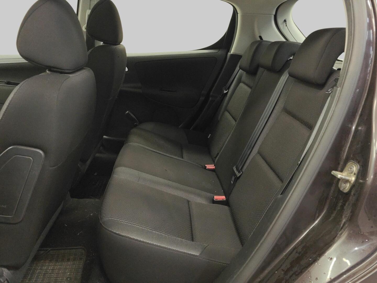 PEUGEOT 207 2011