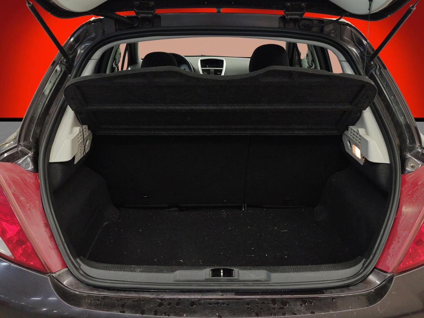 PEUGEOT 207 2011