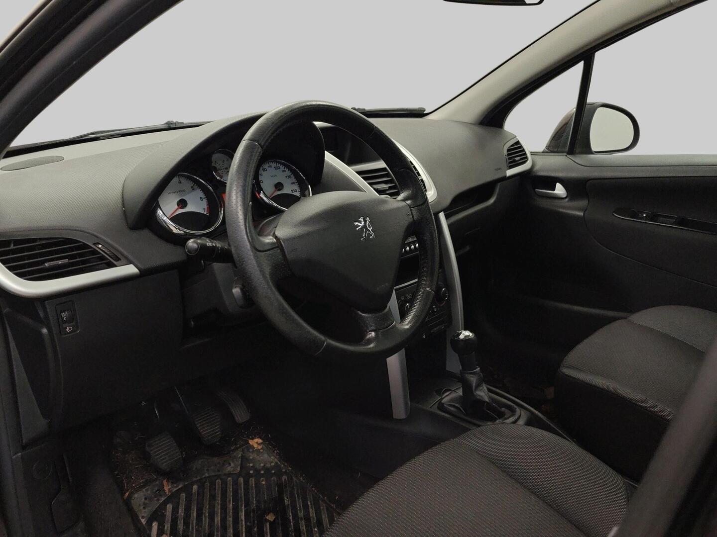 PEUGEOT 207 2011