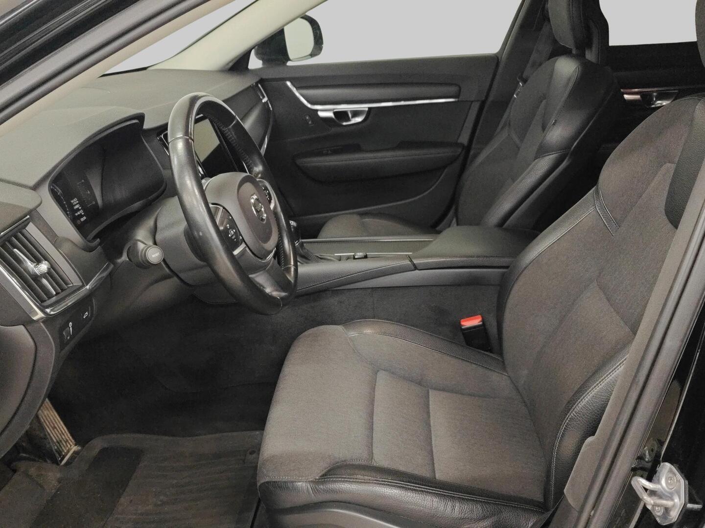 VOLVO V90 Cross Country 2017