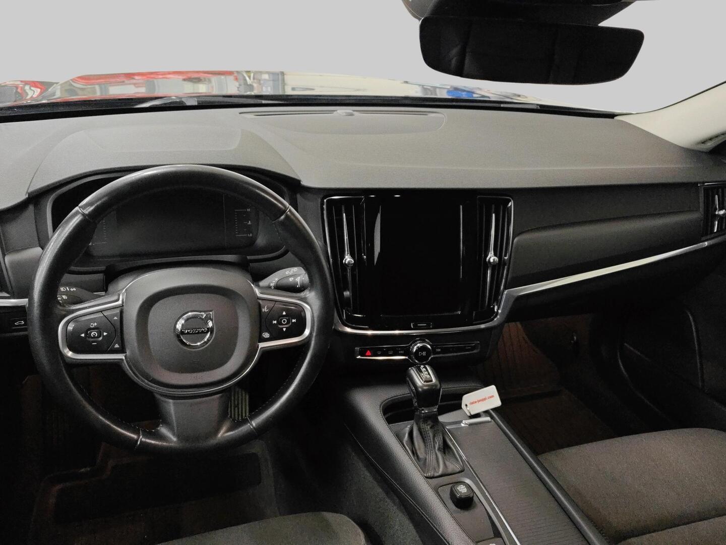 VOLVO V90 Cross Country 2017