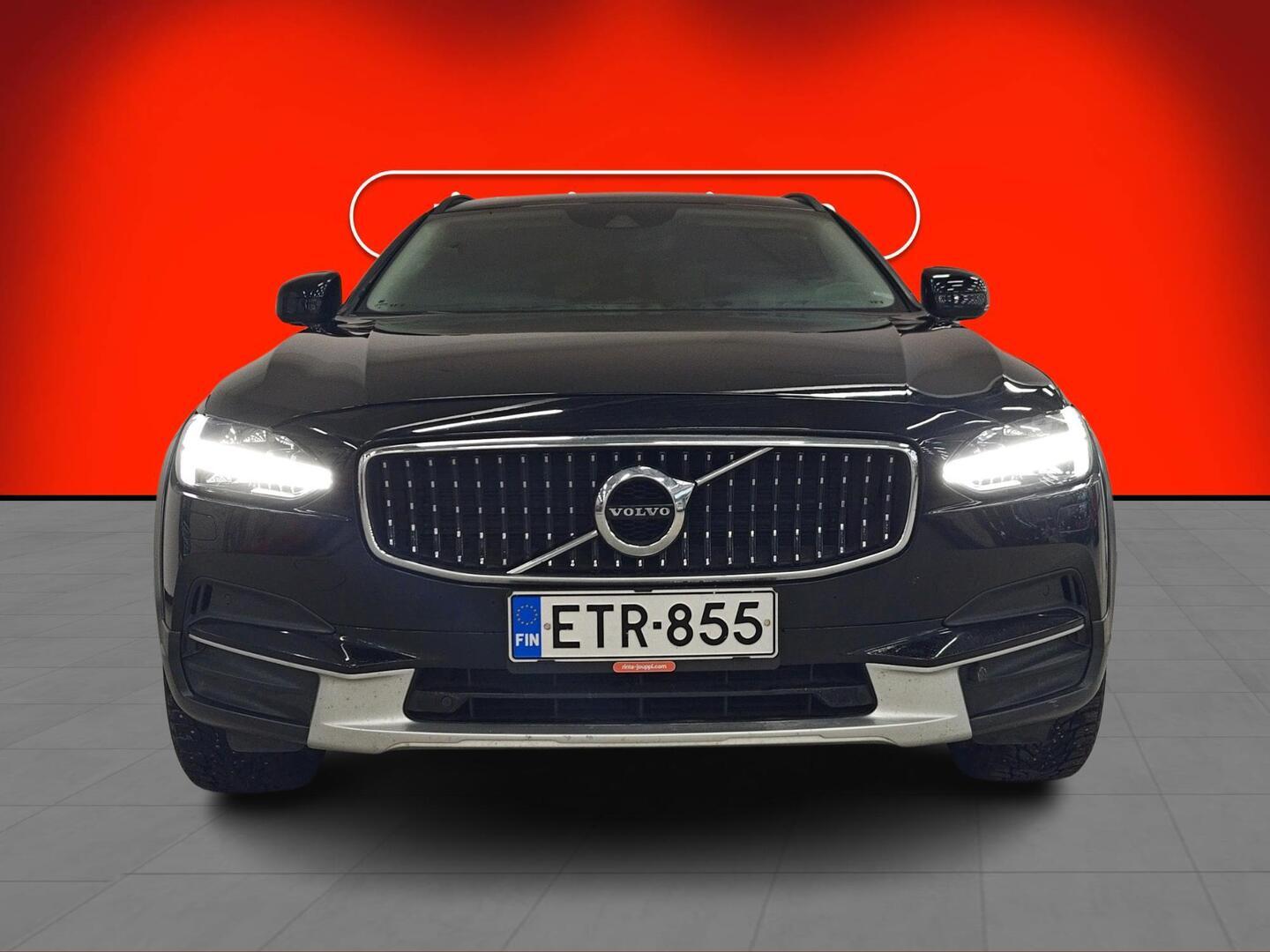 VOLVO V90 Cross Country 2017