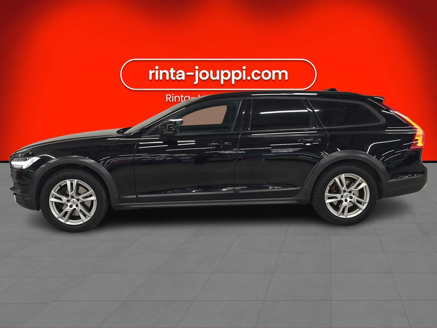 VOLVO V90 Cross Country 2017