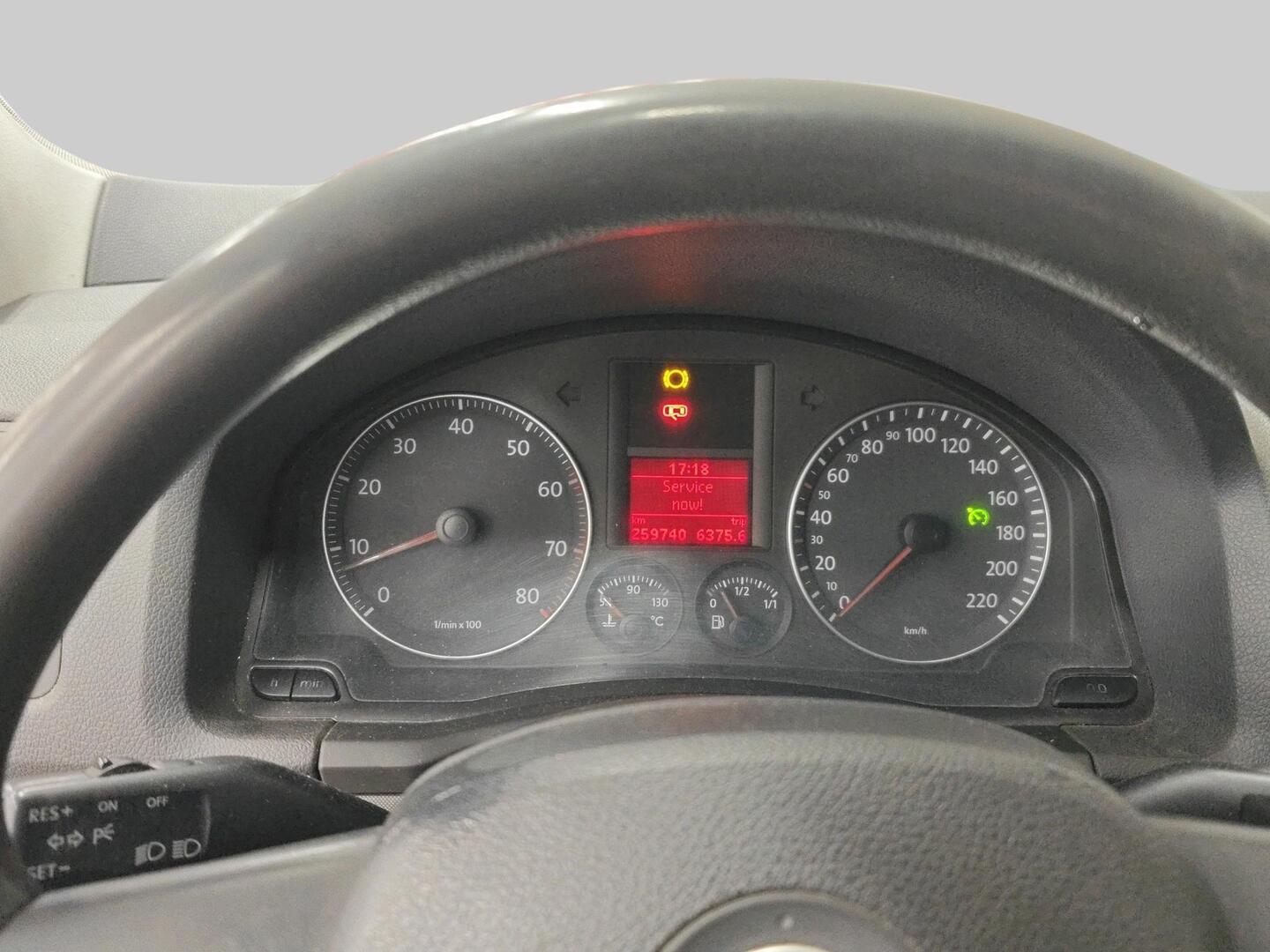 VOLKSWAGEN Golf 2004