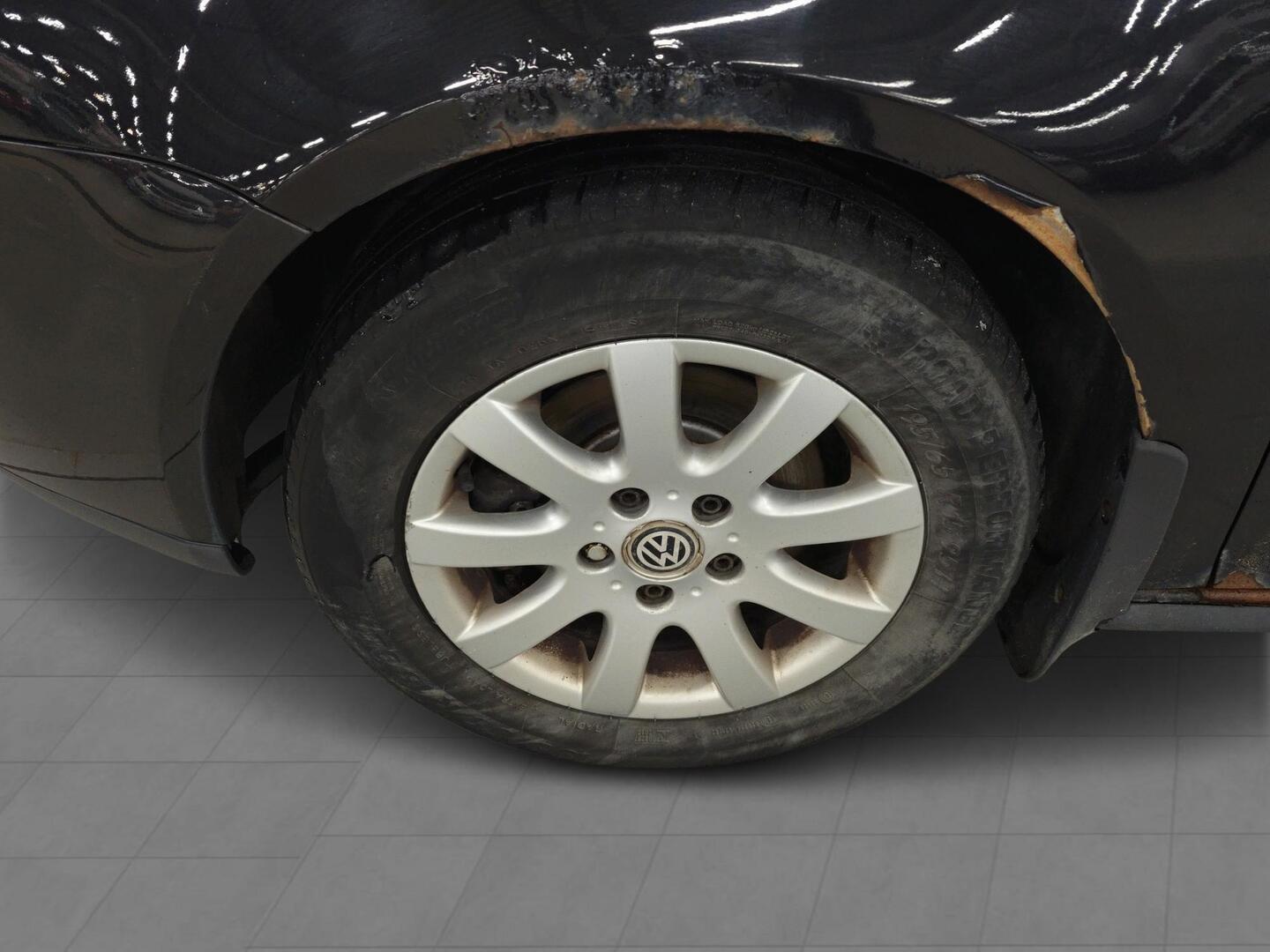 VOLKSWAGEN Golf 2004